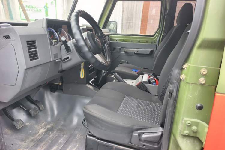 Used BAW Warrior 2017 2.0T five-door four-wheel drive gasoline version Left Front Seat