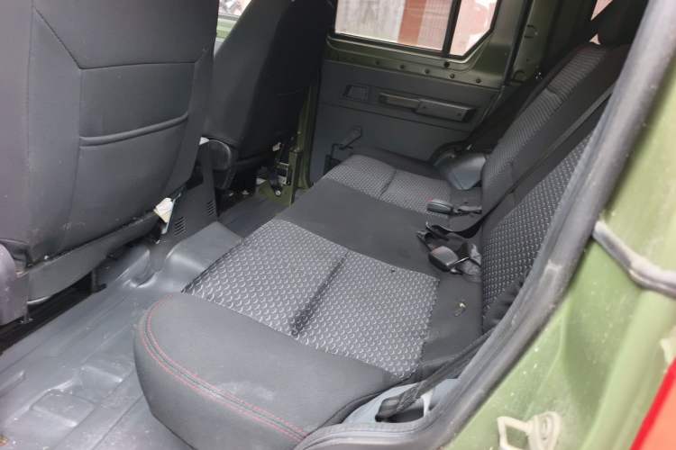 Used BAW Warrior 2017 2.0T five-door four-wheel drive gasoline version Left Rear Seat