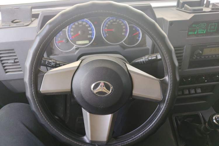 Used BAW Warrior 2018 2.0T Five-Door Four-Wheel Drive Gasoline Version China V Emission Standard Steering Wheel