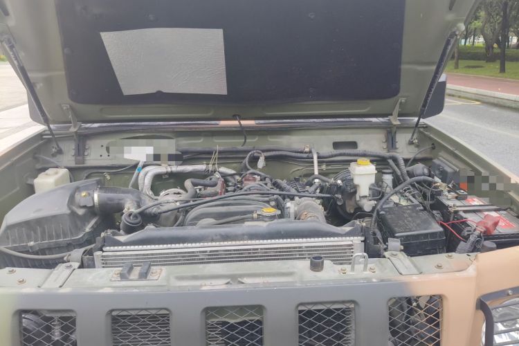 Used BAW Warrior 2019 2.4T Five-Door Four-Wheel Drive Gasoline Version China VI Emission Standard Engine Bay