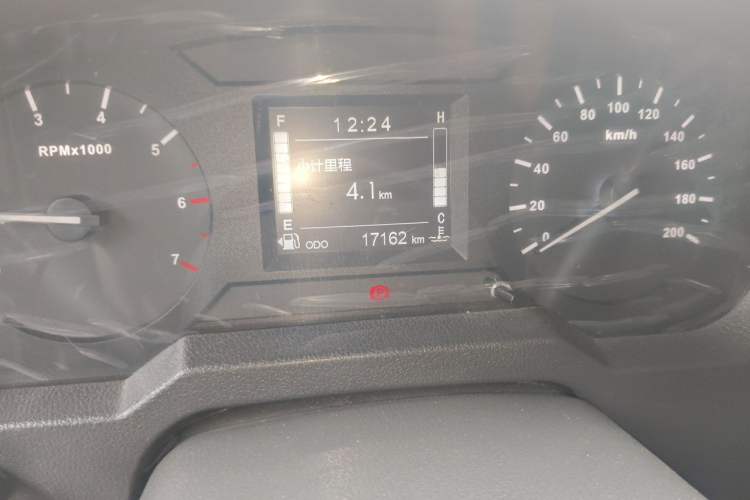 Used BAW Warrior 2019 2.4T Five-Door Four-Wheel Drive Gasoline Version China VI Emission Standard Odometer Close Up