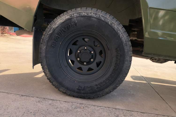 Used BAW Warrior 2019 2.4T Three-Door Four-Wheel Drive Short Wheelbase Gasoline Version China VI Emission Standard Right Rear Wheel Hub