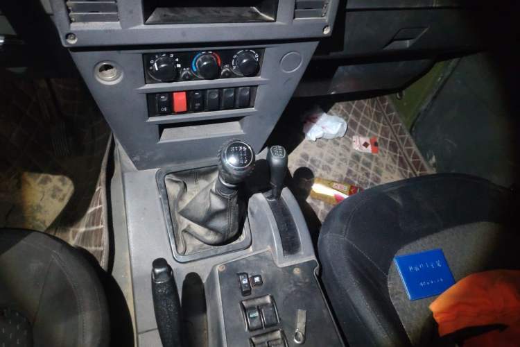 Used BAW Warrior 2021 2.4T Five-Door Four-Wheel Drive Gasoline Version China VI Emission Standard Gear Lever