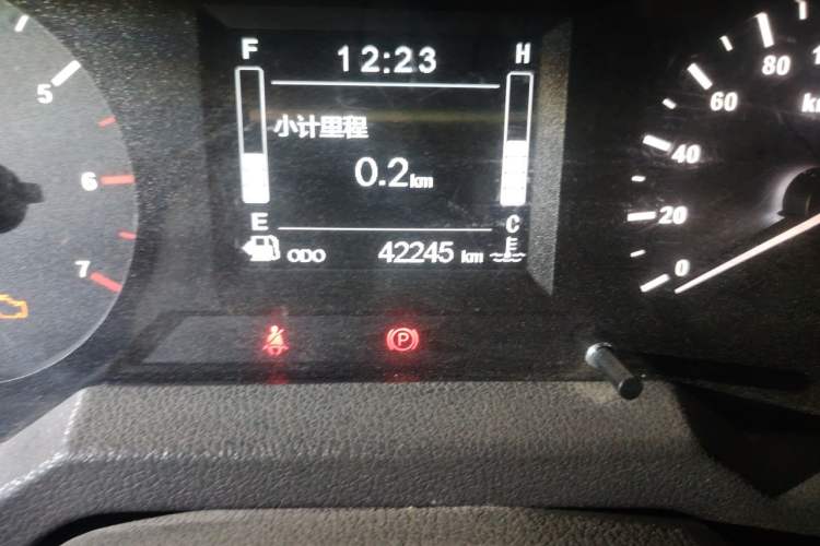Used BAW Warrior 2021 2.4T Five-Door Four-Wheel Drive Gasoline Version China VI Emission Standard Odometer Close Up