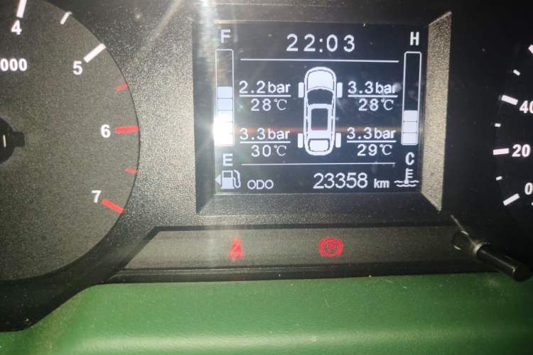 Used BAW Warrior 2021 2.4T Five-Door Four-Wheel Drive Gasoline Version China VI Emission Standard Odometer Close Up