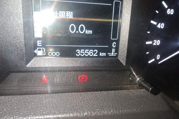 Used BAW Warrior 2021 2.4T Five-Door Four-Wheel Drive Gasoline Version China VI Emission Standard Odometer Close Up