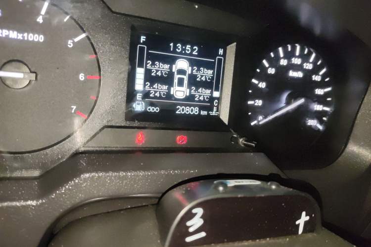 Used BAW Warrior 2021 2.4T Five-Door Four-Wheel Drive Gasoline Version China VI Emission Standard Odometer Close Up