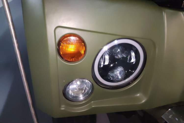 Used BAW Warrior 2021 2.4T Five-Door Four-Wheel Drive Gasoline Version China VI Emission Standard Right Front Headlight