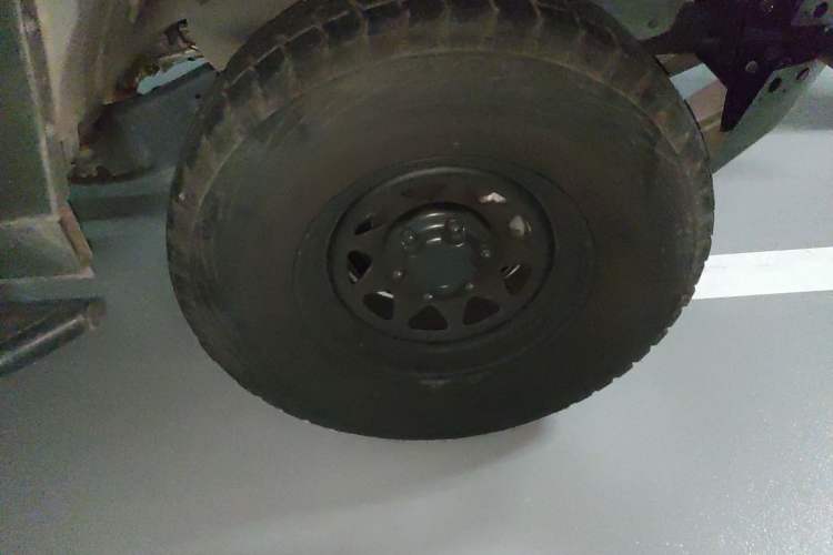 Used BAW Warrior 2021 2.4T Five-Door Four-Wheel Drive Gasoline Version China VI Emission Standard Right Front Wheel Hub