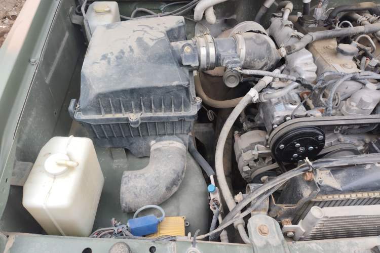Used BAW Warrior Pickup 2018 2.8T diesel integrated double-row 3035 wheelbase Engine Bay Right