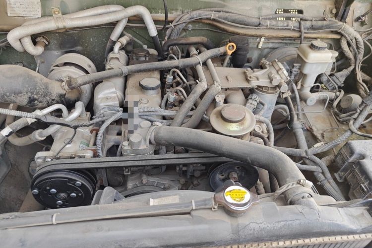 Used BAW Warrior Pickup 2018 2.8T diesel integrated double-row 3035 wheelbase Engine Bay
