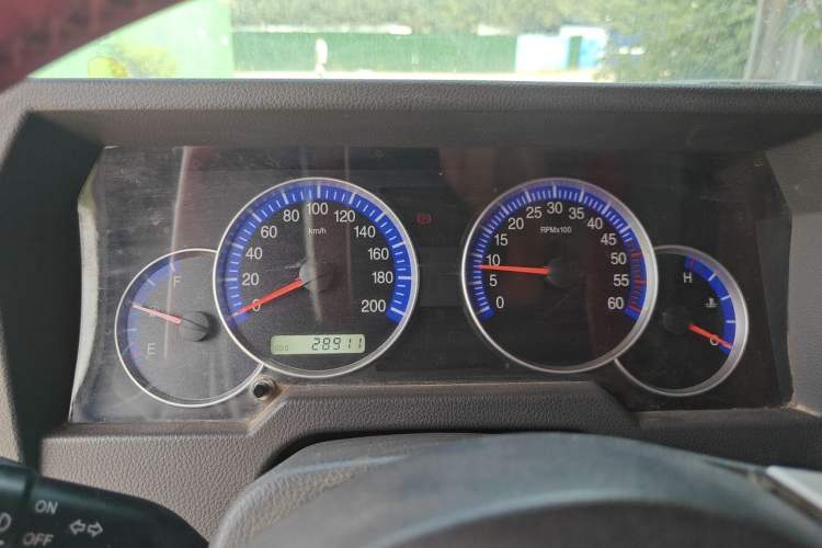 Used BAW Warrior Pickup 2018 2.8T diesel integrated double-row 3035 wheelbase Instrument Cluster