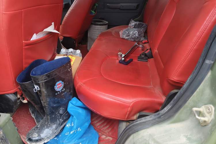 Used BAW Warrior Pickup 2018 2.8T diesel integrated double-row 3035 wheelbase Left Rear Seat