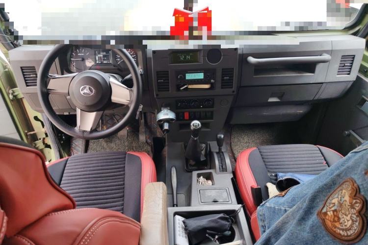 Used BAW Warrior Pickup 2020 2.4T diesel four-wheel drive 3035 wheelbase integrated double-row cabin YCY24140-60A Center Console
