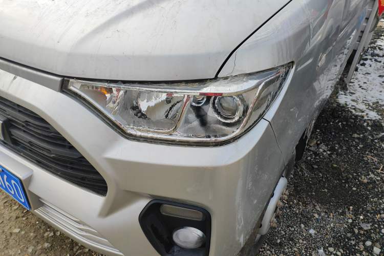 Used BAW Whale Card T7 2022 1.6L Manual Comfort Version Single Row Long Wheelbase LQ475QMB Left Front Headlight