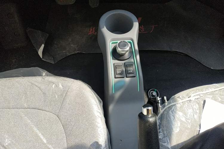 Used BAW Yuanbao 2023 Superior Edition Gear Lever