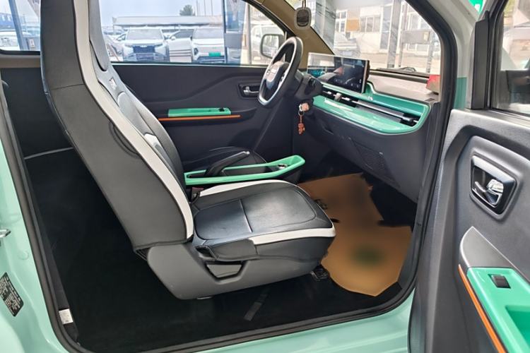 Used BAW Yuanbao 2022 Smart Version Interior 2