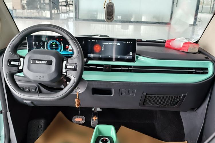 Used BAW Yuanbao 2022 Smart Version Interior 4