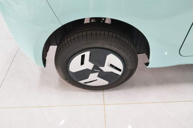 Used BAW Yuanbao 2022 Smart Version Right Rear Wheel Hub