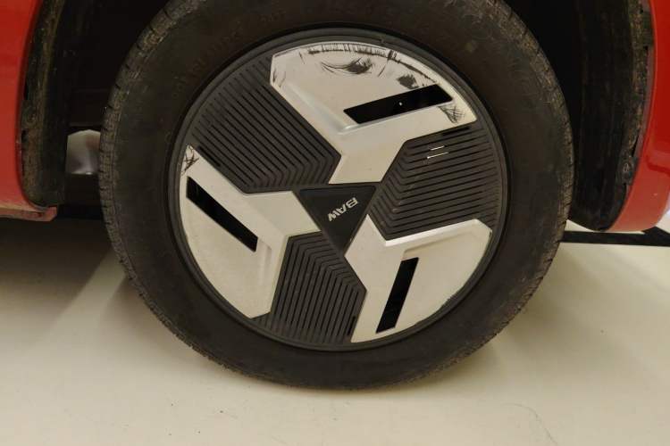 Used BAW Yuanbao 2022 Fun Edition Right Front Wheel Hub