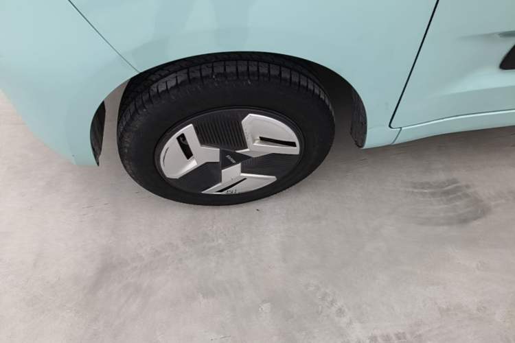 Used BAW Yuanbao 2022 Fun Edition Left Front Wheel Hub