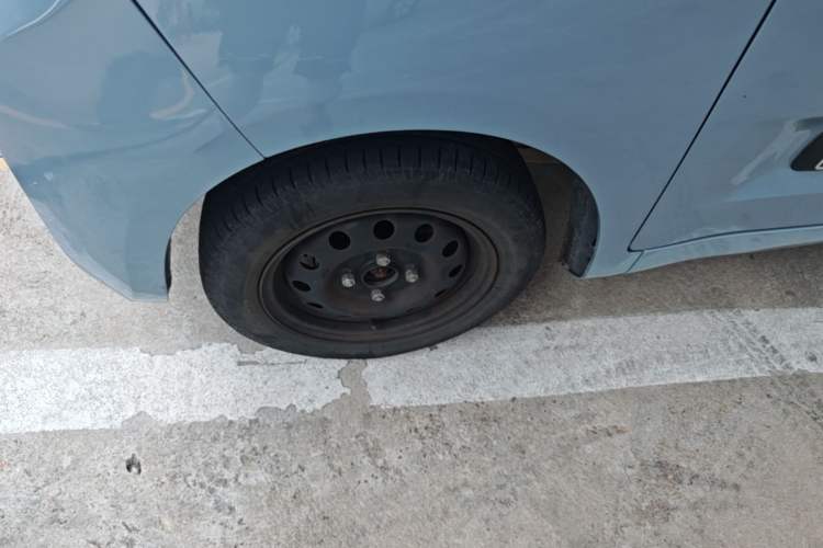 Used BAW Yuanbao 2022 Smart Version Left Front Wheel Hub