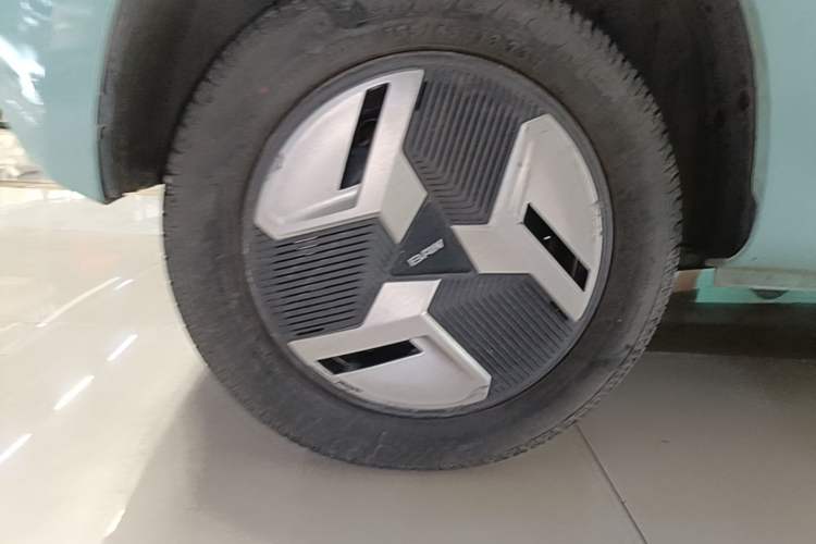 Used BAW Yuanbao 2022 Bao Meng Edition Right Rear Wheel Hub