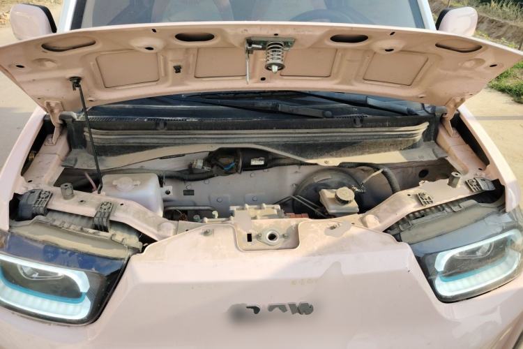 Used BAW Yuanbao 2022 Edition Pure Cute Version Engine Bay