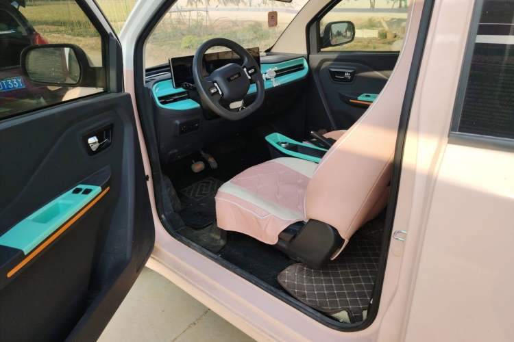 Used BAW Yuanbao 2022 Edition Pure Cute Version Interior 3