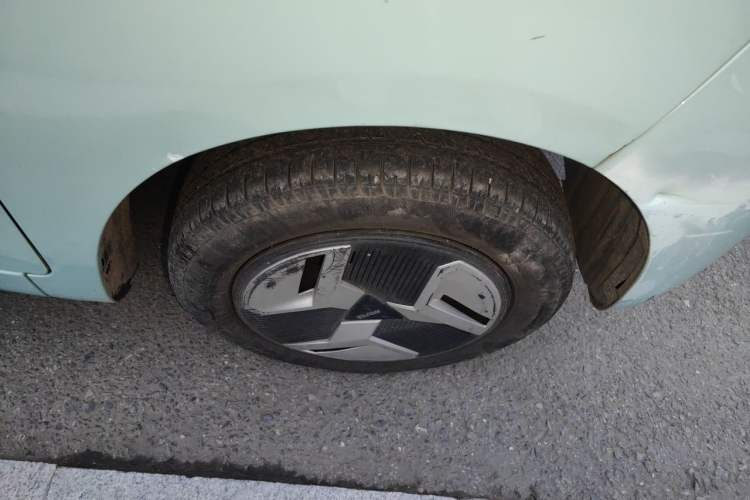 Used BAW Yuanbao 2022 Fun Edition Right Front Wheel Hub