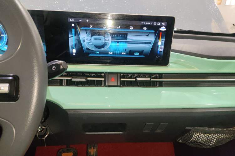 Used BAW Yuanbao 2022 Bao Meng Edition Audio And AC Panel