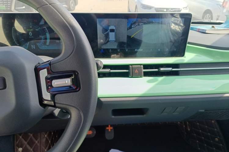 Used BAW Yuanbao 2022 Smart Version Interior 3