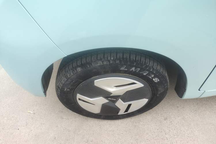 Used BAW Yuanbao 2022 Smart Version Left Front Wheel Hub