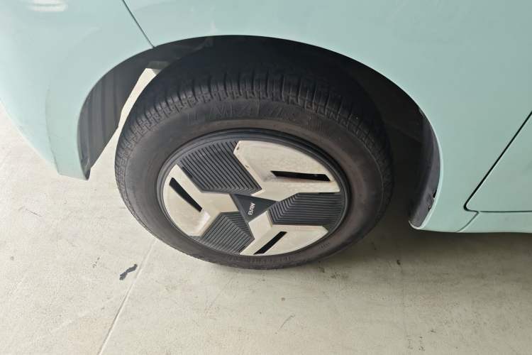 Used BAW Yuanbao 2022 Smart Version Left Front Wheel Hub