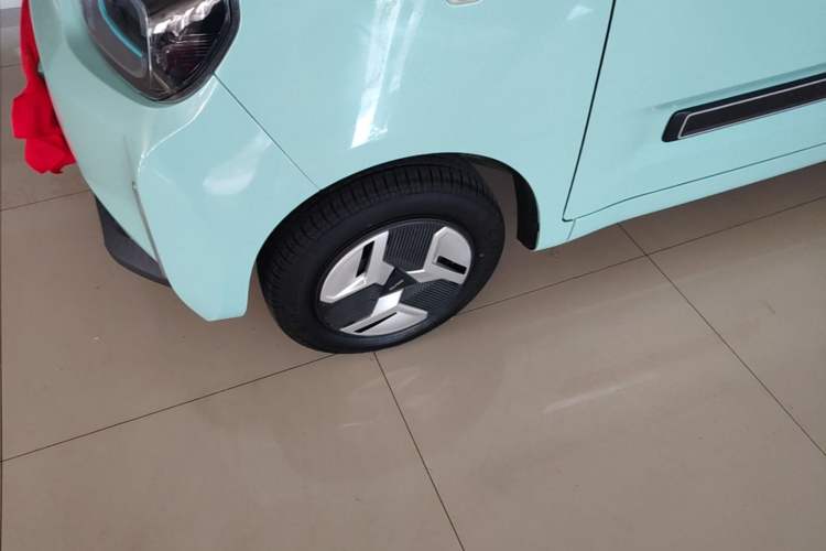 Used BAW Yuanbao 2022 Smart Version Left Front Wheel Hub