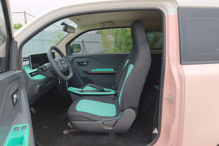 Used BAW Yuanbao 2022 Smart Version Left Front Seat