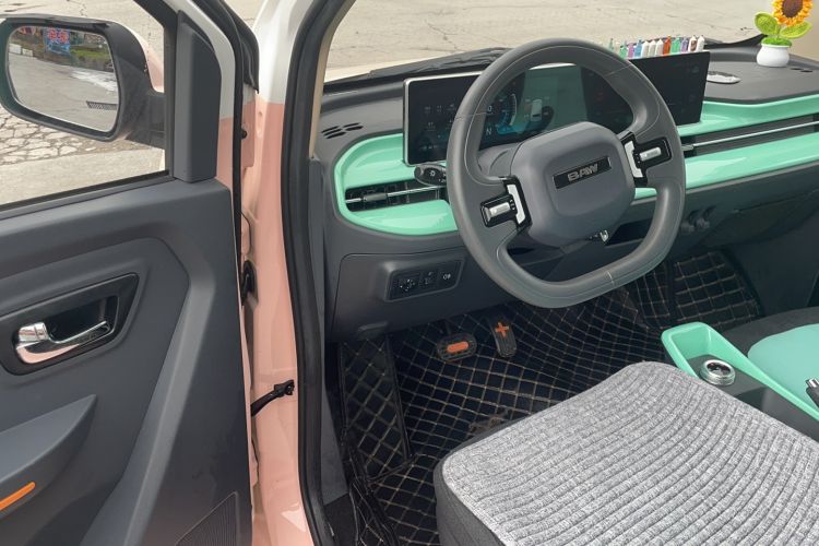 Used BAW Yuanbao 2022 Smart Version Interior 2