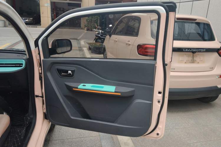 Used BAW Yuanbao 2022 Smart Version Interior 5