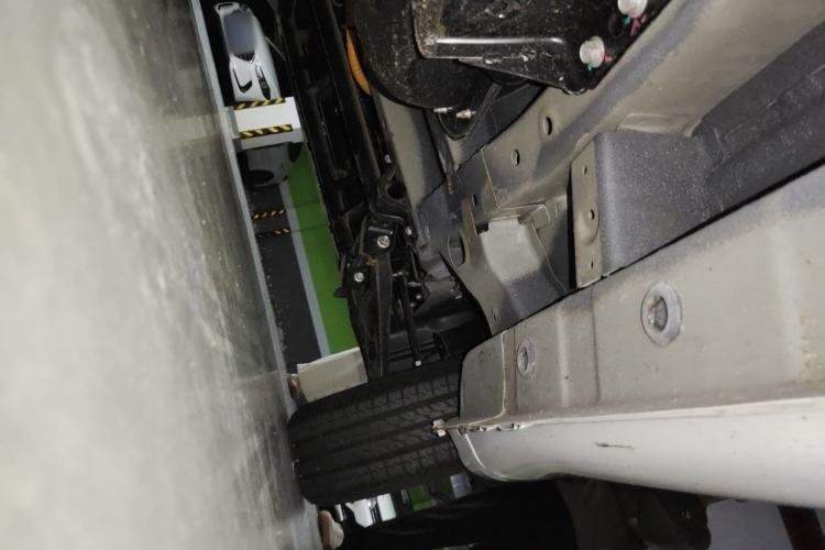 Used BAW Yuanbao 2022 Smart Version Chassis Front Right