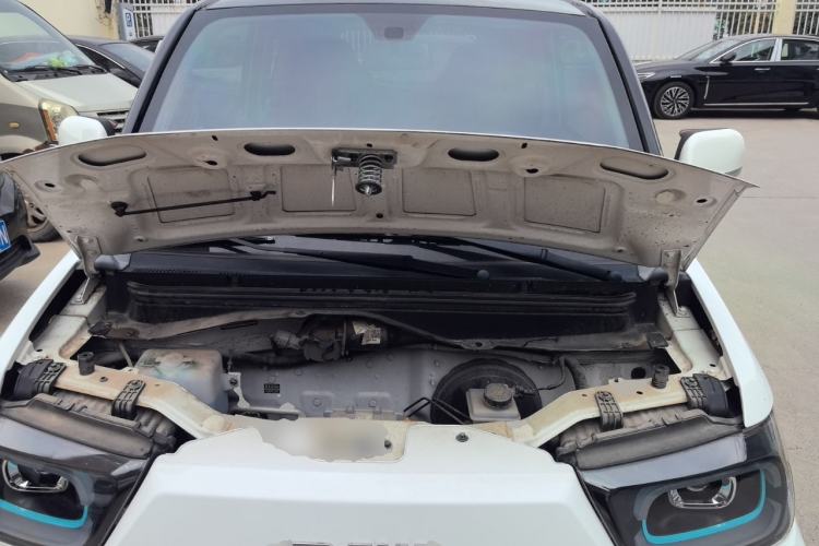 Used BAW Yuanbao 2022 Edition Pure Cute Version Engine Bay