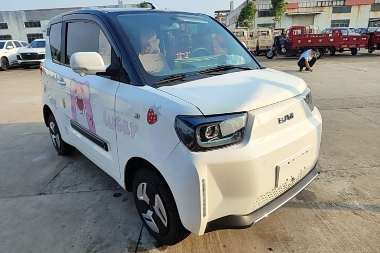 Used BAW Yuanbao 2022 Smart Version Front Right 45 Deg