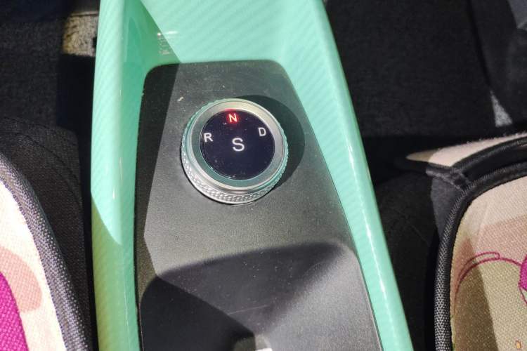 Used BAW Yuanbao 2022 Smart Version Gear Lever