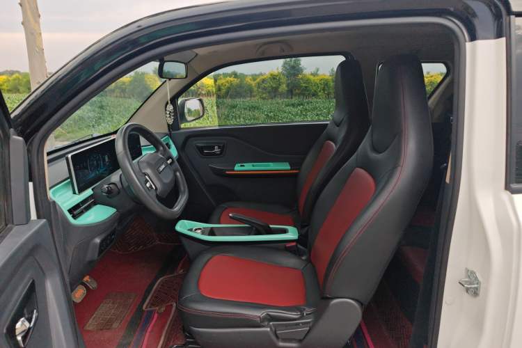 Used BAW Yuanbao 2022 Smart Version Interior 1