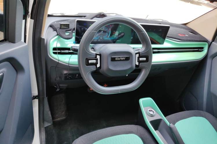 Used BAW Yuanbao 2022 Smart Version Interior 2
