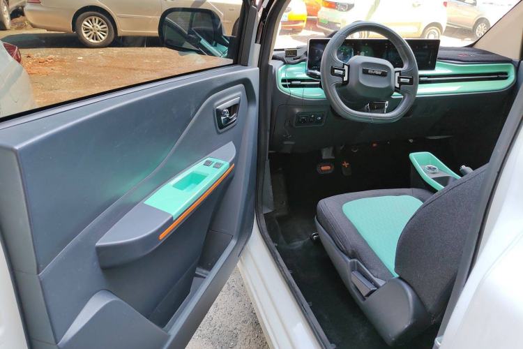 Used BAW Yuanbao 2022 Smart Version Interior 3