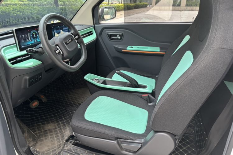 Used BAW Yuanbao 2022 Smart Version Interior 4