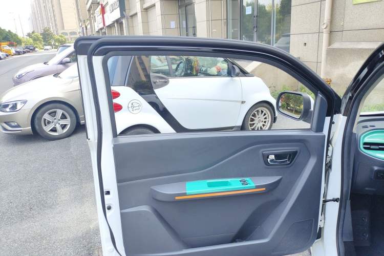 Used BAW Yuanbao 2022 Smart Version Left Front Door Interior