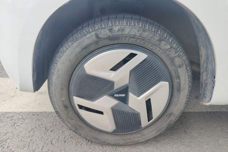 Used BAW Yuanbao 2022 Smart Version Left Front Wheel Hub