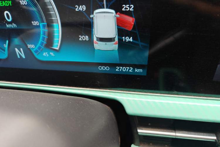 Used BAW Yuanbao 2022 Smart Version Odometer Close Up
