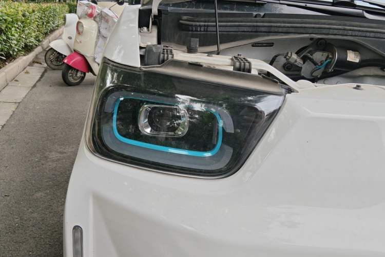 Used BAW Yuanbao 2022 Smart Version Right Front Headlight